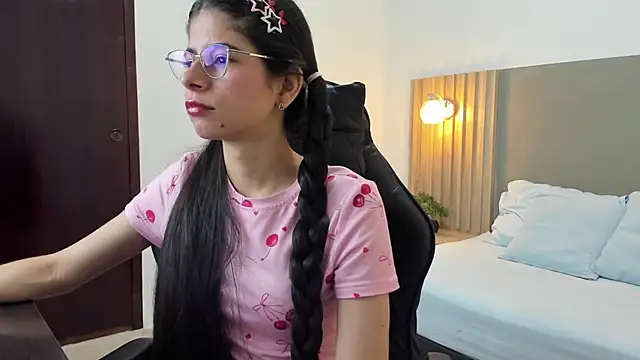 carlina 15 online show from 10, 9, 2025