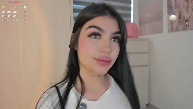 EmmyKenner online show from 26, 9, 2025