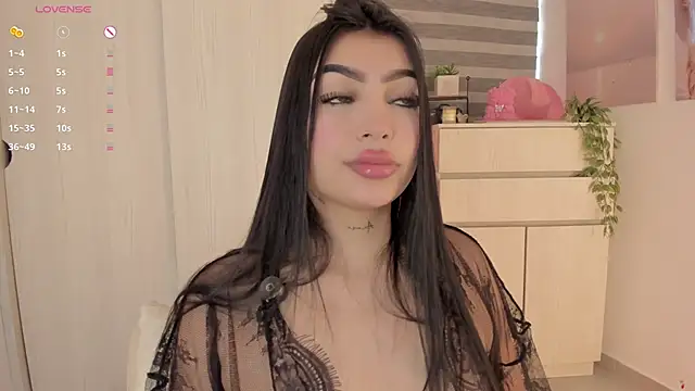 EmmyKenner online show from 10, 11, 2025