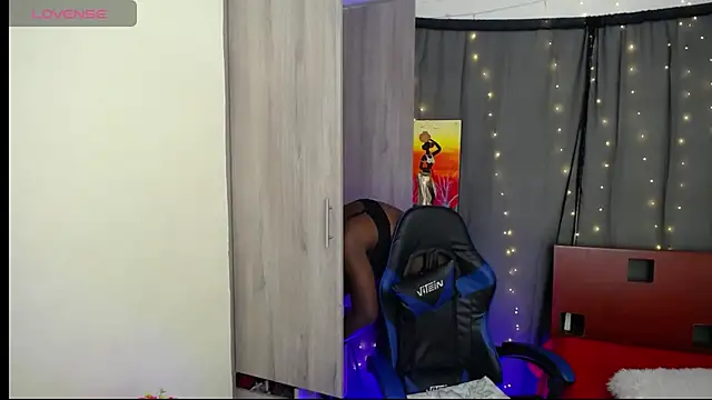MONIQUE-LAMOUR online show from 2, 6, 2026