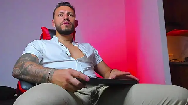 Snapshot of DIMITRI_MASTEER chatting on 21, 12, 2025 DIMITRI MASTEER online show from 21, 12, 2025