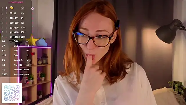 VeronaHascall online show from 19, 10, 2025