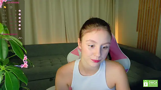 Snapshot of sweet_loopy chatting on 21, 10, 2025 sweet loopy online show from 21, 10, 2025