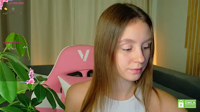 Snapshot of sweet_loopy chatting on 22, 10, 2025 sweet loopy online show from 22, 10, 2025