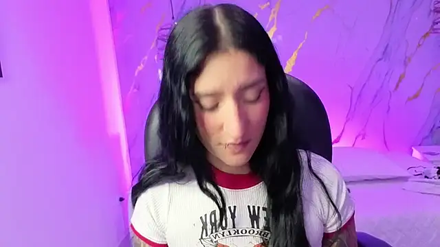 Scaarlettfox online show from 30, 11, 2025