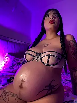 lucialauper  online show from 13, 12, 2025