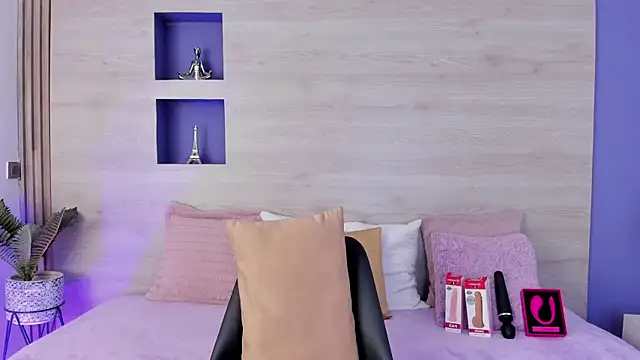 Snapshot of Stephanni_ chatting on 3, 10, 2025 Stephanni online show from 3, 10, 2025