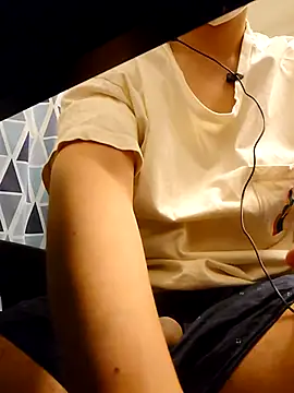 xneko  online show from 17, 4, 2026