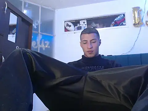 man porn13 online show from 28, 10, 2025