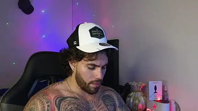 Ades Lowe online show from 27, 3, 2026