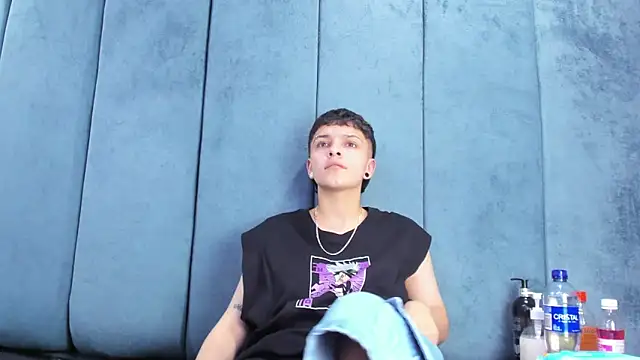 Megan Thompson  online show from 18, 3, 2026