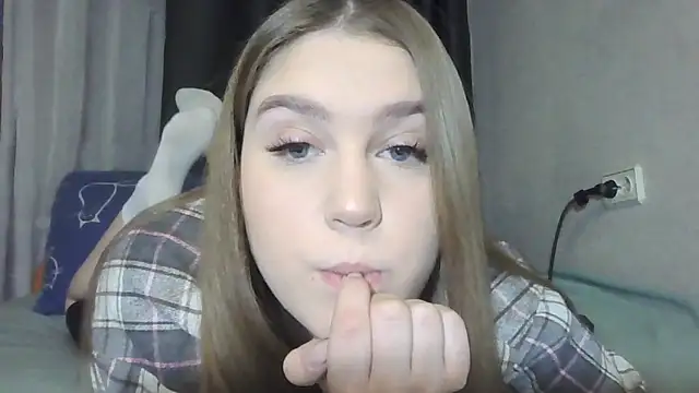 yourhoney Lola  online show from 29, 11, 2025