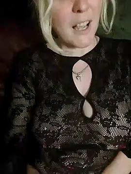 Bouncy-Bella28X online show from 9, 9, 2025