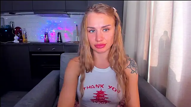 Snapshot of MashaFromRussia__ chatting on 14, 9, 2025 MashaFromRussia   online show from 14, 9, 2025