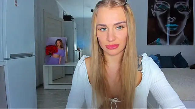 Snapshot of MashaFromRussia__ chatting on 12, 10, 2025 MashaFromRussia   online show from 12, 10, 2025