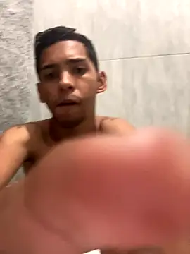 Snapshot of Oqui chatting on 7, 10, 2025 Oqui online show from 7, 10, 2025