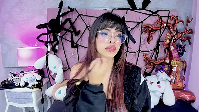 ZarahQueen online show from 15, 10, 2025