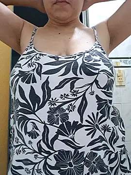 Snapshot of SweettyNaugthy chatting on 27, 11, 2025 SweettyNaugthy online show from 27, 11, 2025