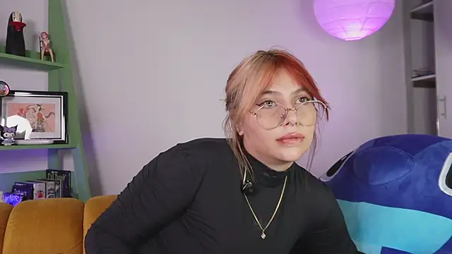 YunoRose  online show from 19, 12, 2025