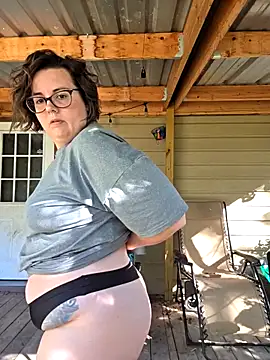 Snapshot of valeriejane chatting on 5, 11, 2025 valeriejane online show from 5, 11, 2025