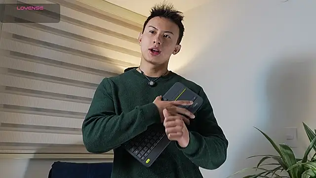 Snapshot of DeusbelliS chatting on 11, 9, 2025 DeusbelliS online show from 11, 9, 2025