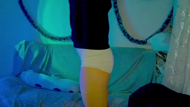 Lily Ember online show from 13, 1, 2026