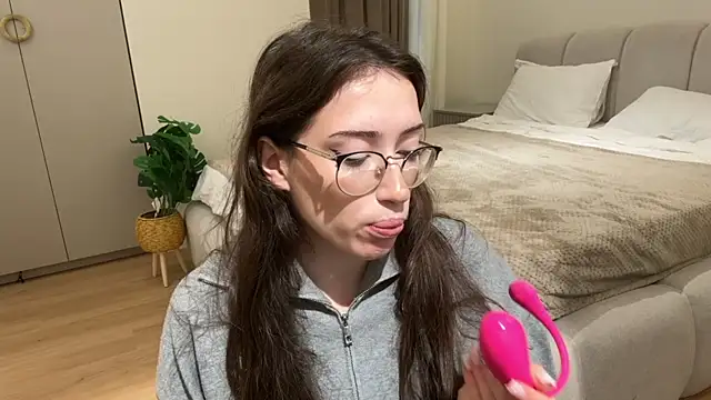 Kelly Berry   online show from 29, 9, 2025