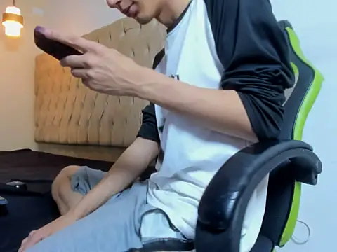 Darkknightx01 online show from 17, 11, 2025