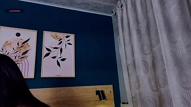 SarahMiler  online show from 29, 11, 2025