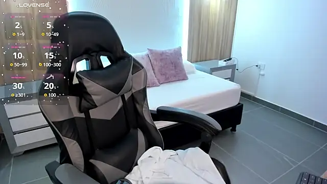 megara x  online show from 18, 10, 2025