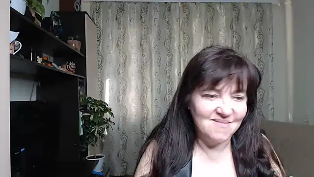 Snapshot of Illusionq chatting on 7, 10, 2025 Illusionq online show from 7, 10, 2025
