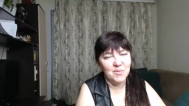 Snapshot of Illusionq chatting on 7, 11, 2025 Illusionq online show from 7, 11, 2025