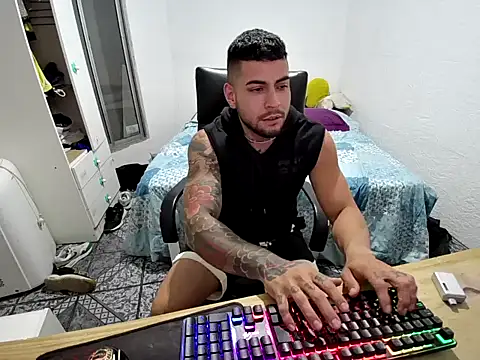 CaroyGonza online show from 1, 12, 2025