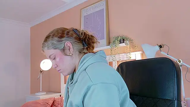 BelaMiller  online show from 6, 10, 2025