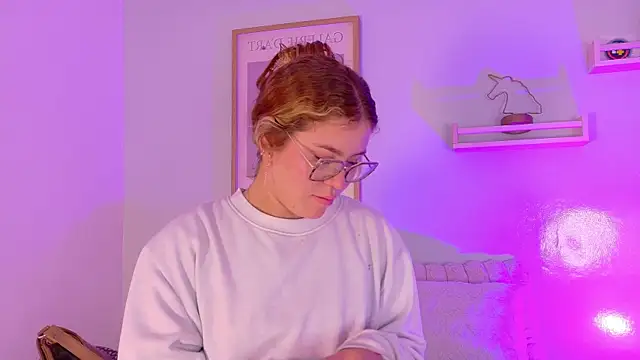 BelaMiller  online show from 20, 12, 2025