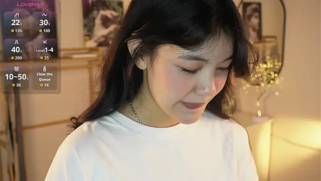 Snapshot of MoiraEger chatting on 16, 9, 2025 MoiraEger online show from 16, 9, 2025