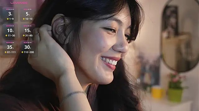 Snapshot of MoiraEger chatting on 19, 9, 2025 MoiraEger online show from 19, 9, 2025