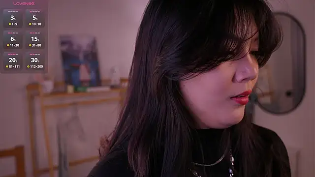 Snapshot of MoiraEger chatting on 27, 10, 2025 MoiraEger online show from 27, 10, 2025