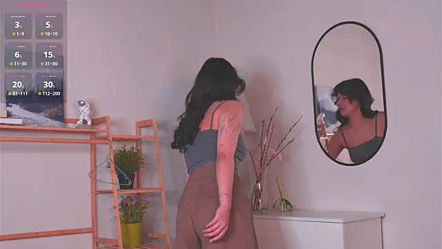 Snapshot of MoiraEger chatting on 21, 11, 2025 MoiraEger online show from 21, 11, 2025