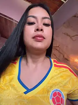 CrisMarulanda online show from 17, 6, 2026