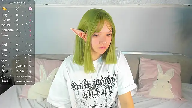 Molly Platt online show from 2, 10, 2025