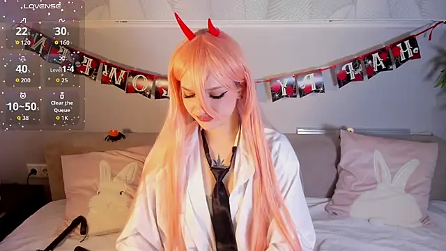 Molly Platt online show from 30, 10, 2025