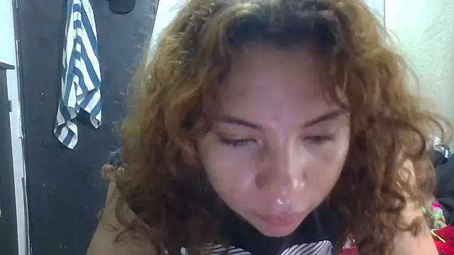 Snapshot of VioletV chatting on 1, 7, 2026 VioletV online show from 1, 7, 2026