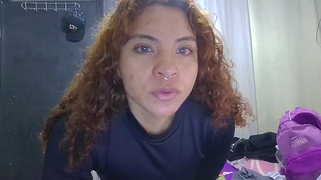 Snapshot of VioletV chatting on 22, 7, 2026 VioletV online show from 22, 7, 2026