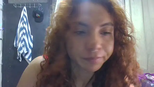 Snapshot of VioletV chatting on 6, 8, 2026 VioletV online show from 6, 8, 2026