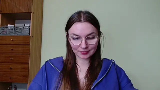 LooveELLYx online show from 8, 1, 2025