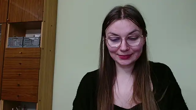 LooveELLYx online show from 12, 2, 2025