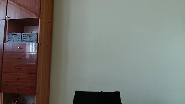 LooveELLYx online show from 14, 2, 2025