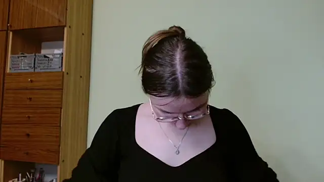 LooveELLYx online show from 26, 2, 2025