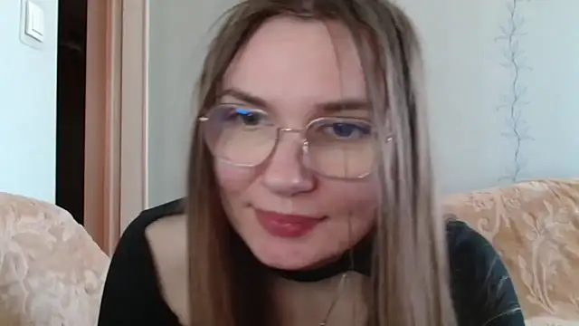 LooveELLYx online show from 21, 3, 2025